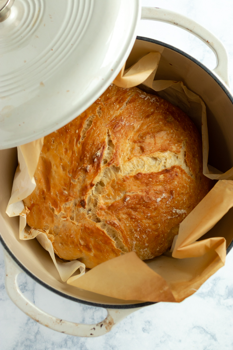 No Knead Bread - Dutch Oven - Maria's Munchies