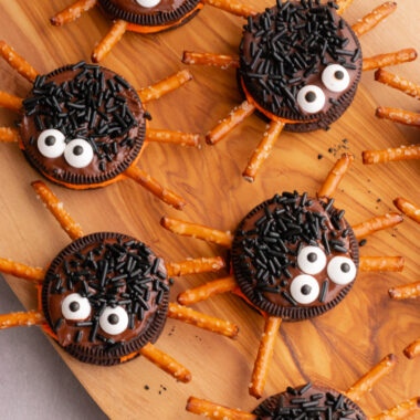 Oreo Spider Halloween Cookies